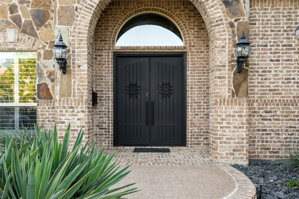2312 Maidens Castle Drive Lewisville, TX 75056