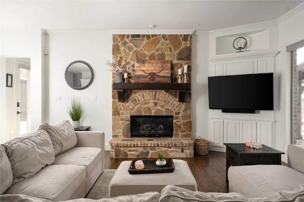 2312 Maidens Castle Drive Lewisville, TX 75056