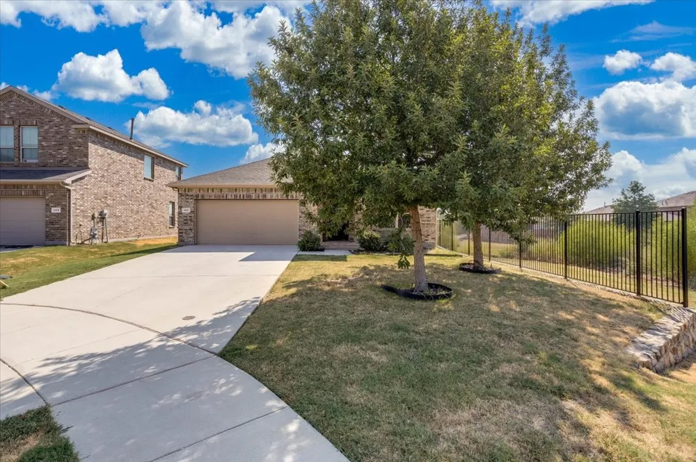 145 Hidden Creek Court Saginaw, TX 76131