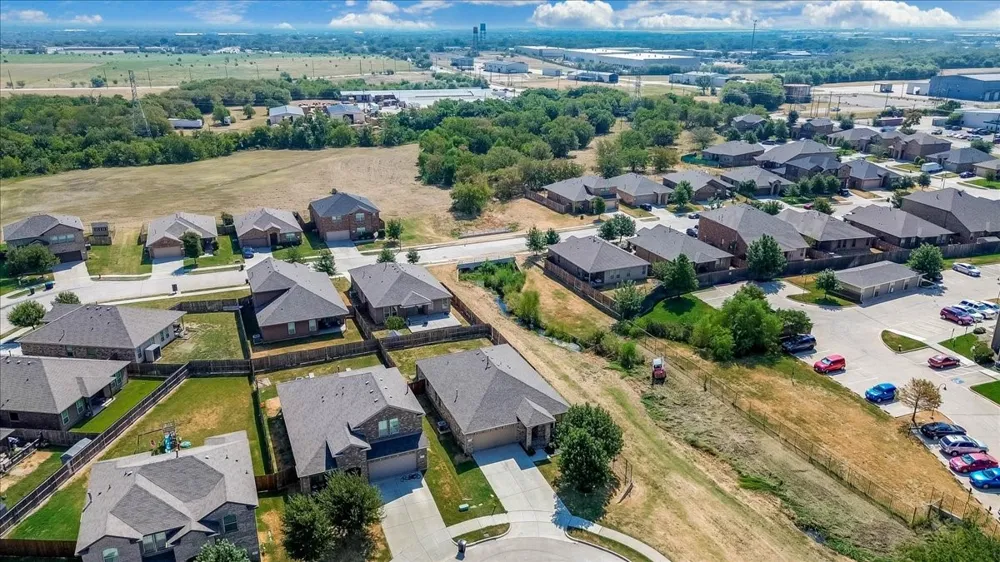 145 Hidden Creek Court Saginaw, TX 76131