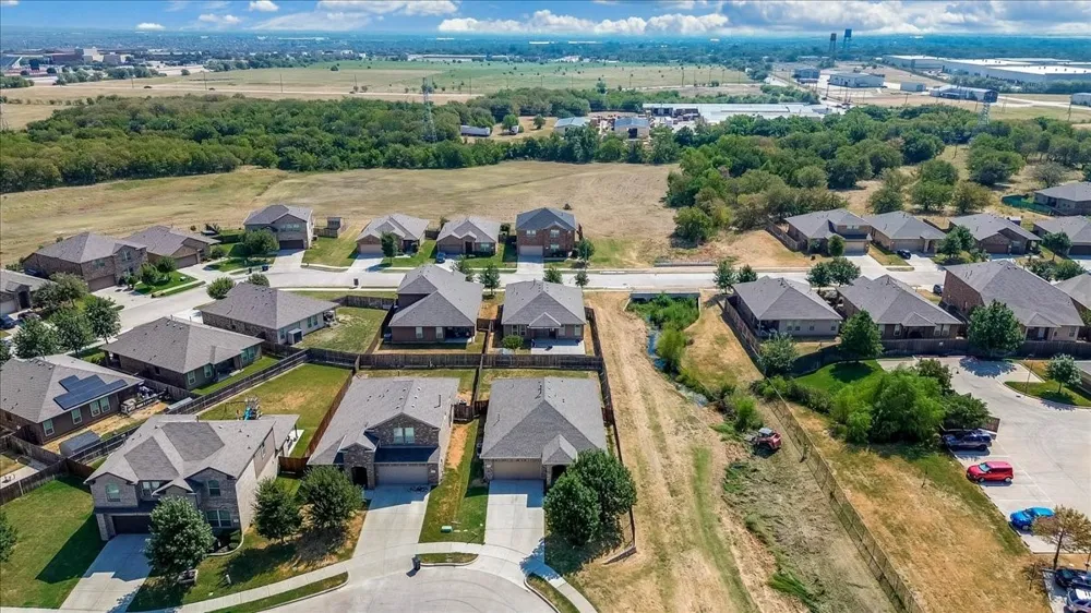 145 Hidden Creek Court Saginaw, TX 76131
