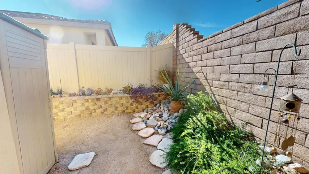 7379 Via Real Lane Yucca Valley, CA 92284