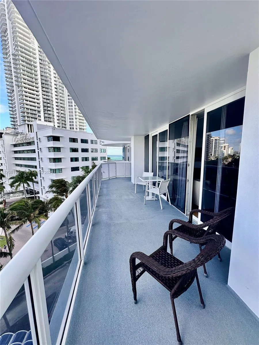 6301 Collins Ave #806 Miami Beach, FL 33141