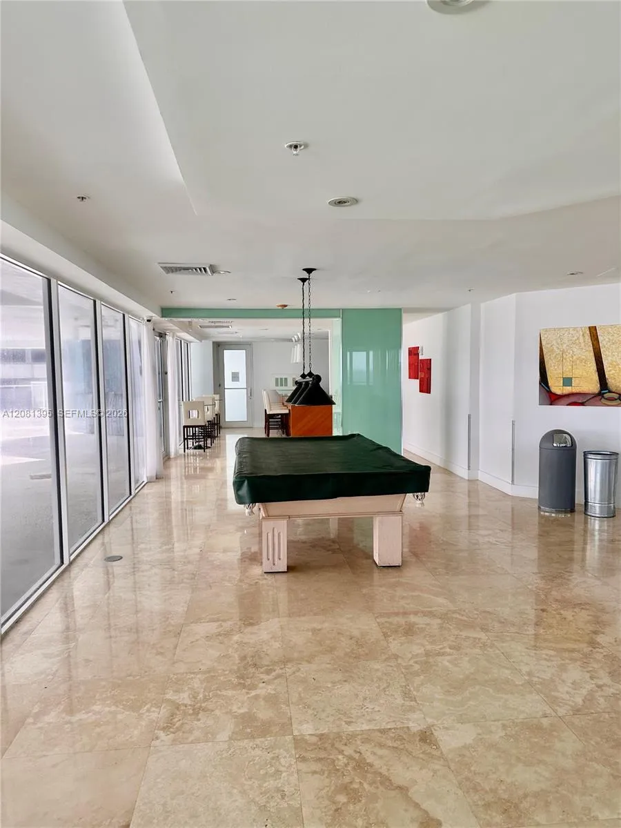6301 Collins Ave #806 Miami Beach, FL 33141