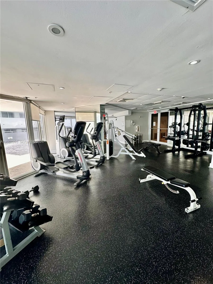 6301 Collins Ave #806 Miami Beach, FL 33141