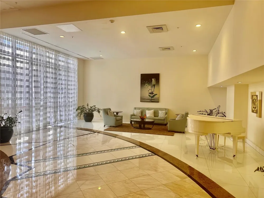 6301 Collins Ave #806 Miami Beach, FL 33141