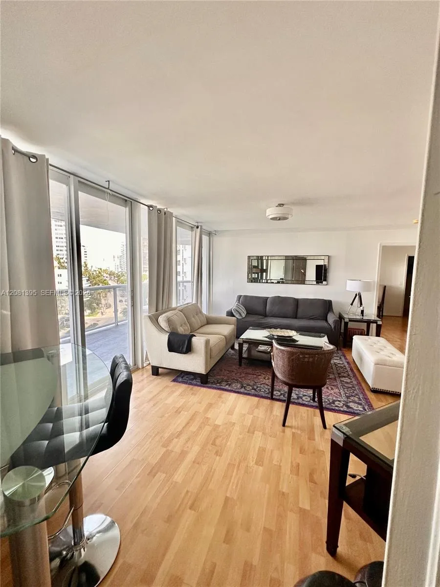 6301 Collins Ave #806 Miami Beach, FL 33141