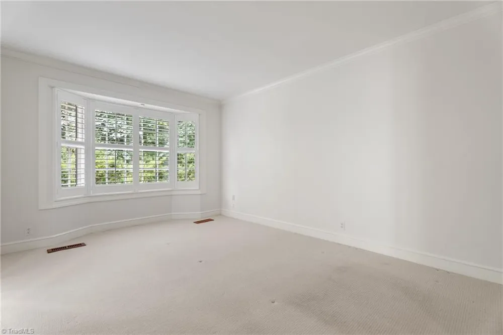 2822 Lazy Lane Winston-Salem, NC 27106