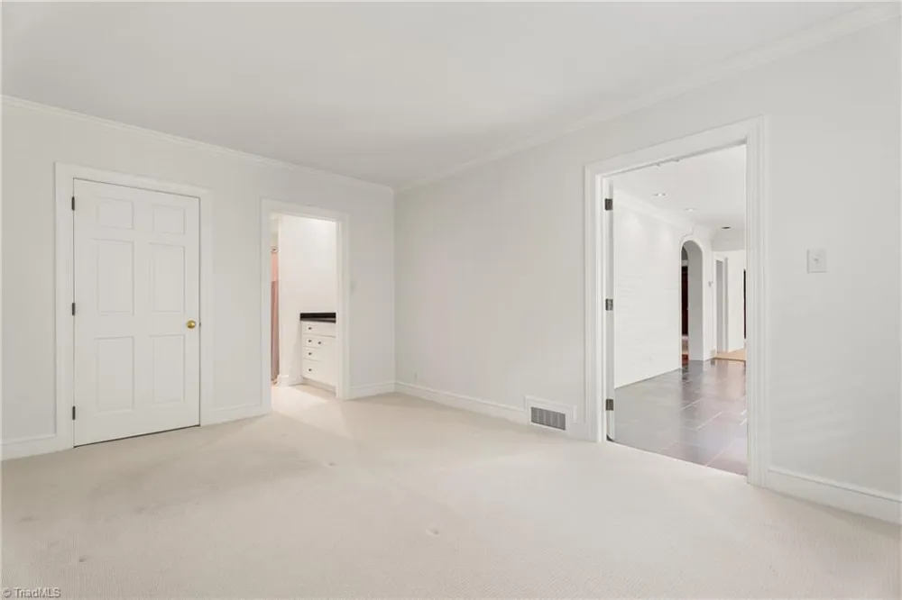 2822 Lazy Lane Winston-Salem, NC 27106