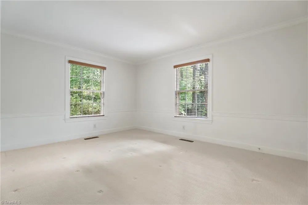 2822 Lazy Lane Winston-Salem, NC 27106