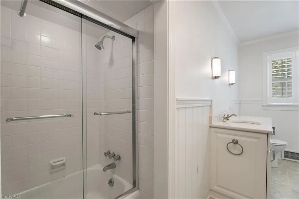 2822 Lazy Lane Winston-Salem, NC 27106