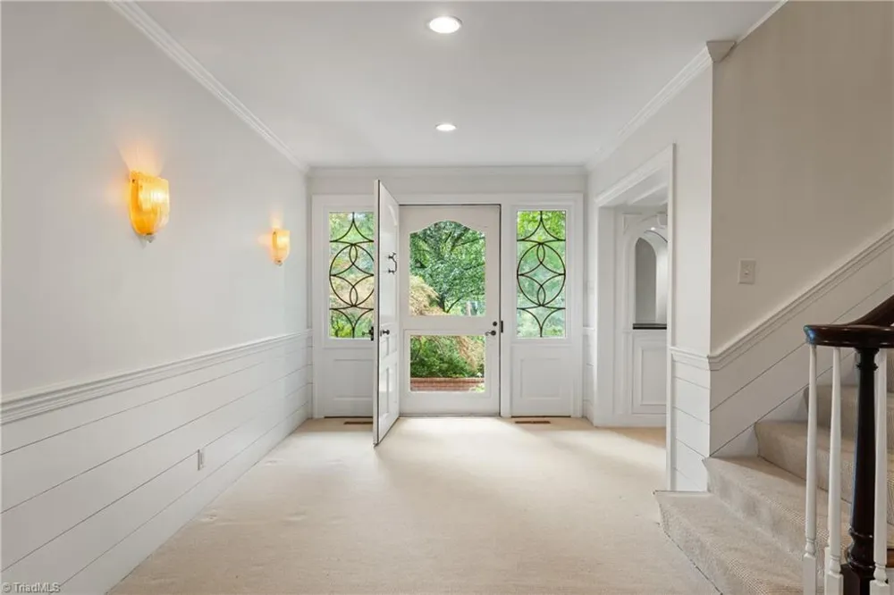 2822 Lazy Lane Winston-Salem, NC 27106