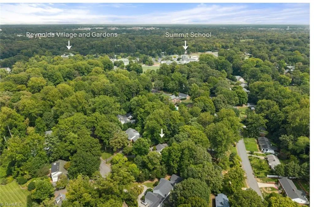 2822 Lazy Lane Winston-Salem, NC 27106