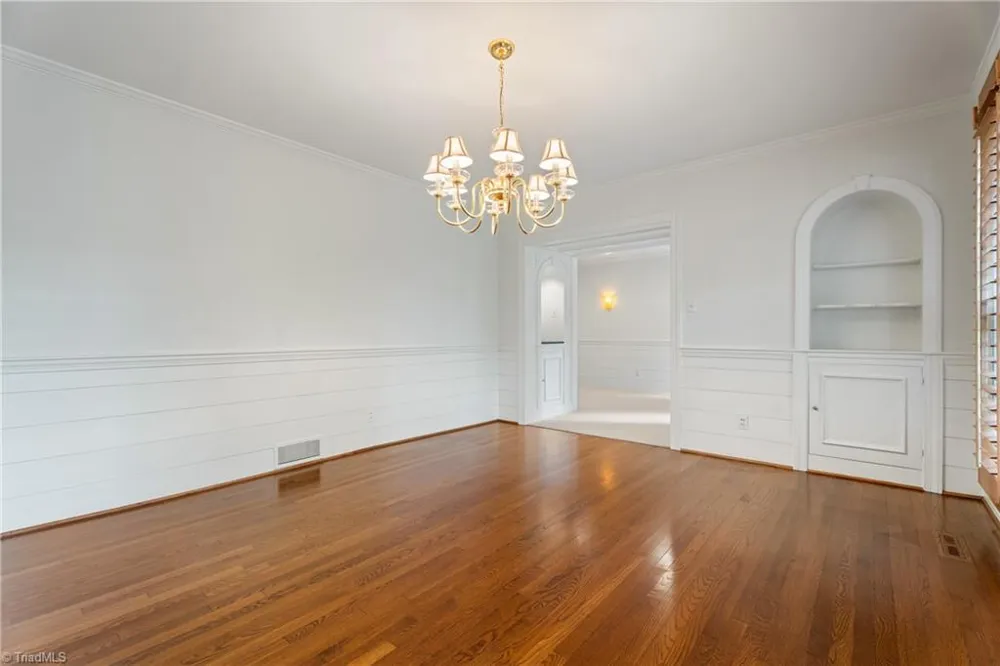 2822 Lazy Lane Winston-Salem, NC 27106