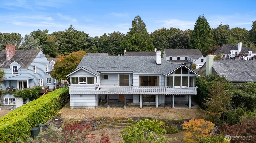 10561 15th Avenue NW Seattle, WA 98177