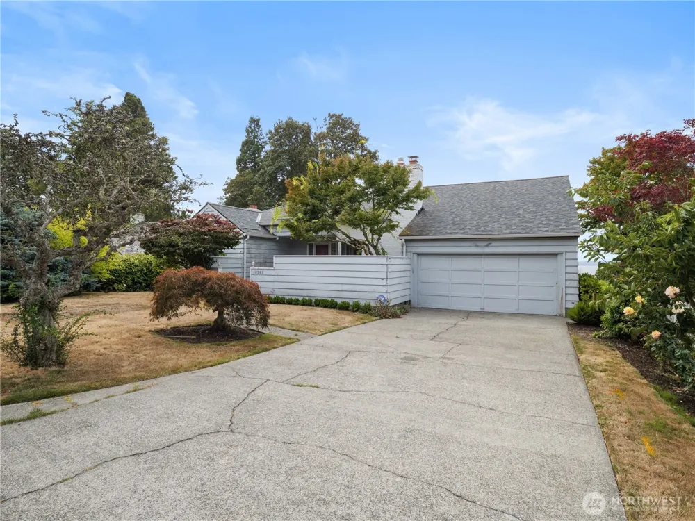 10561 15th Avenue NW Seattle, WA 98177