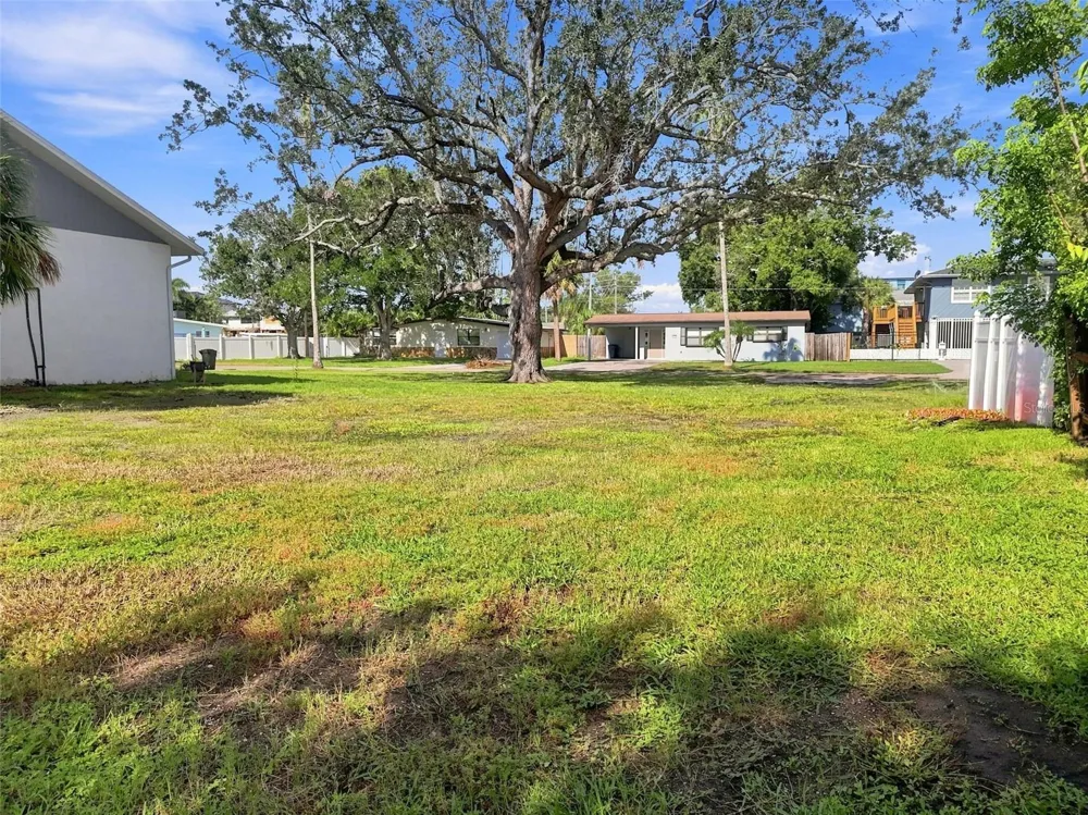 4135 CARSON STREET NE St Petersburg, FL 33703