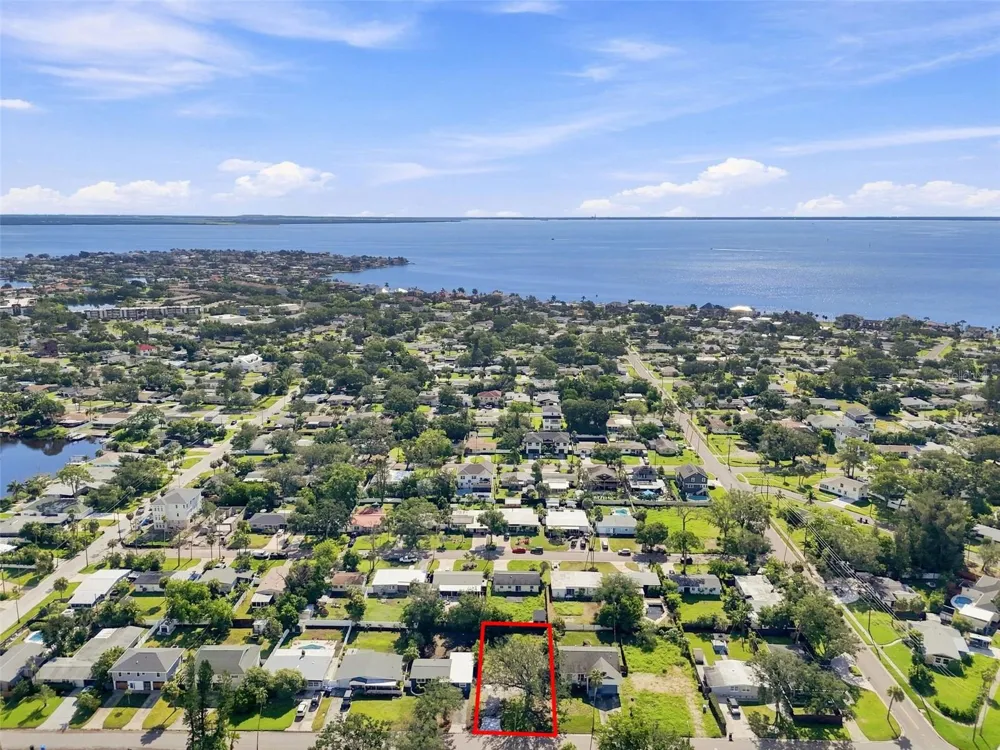 4135 CARSON STREET NE St Petersburg, FL 33703
