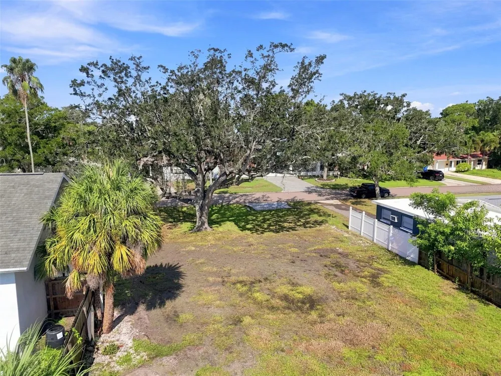 4135 CARSON STREET NE St Petersburg, FL 33703