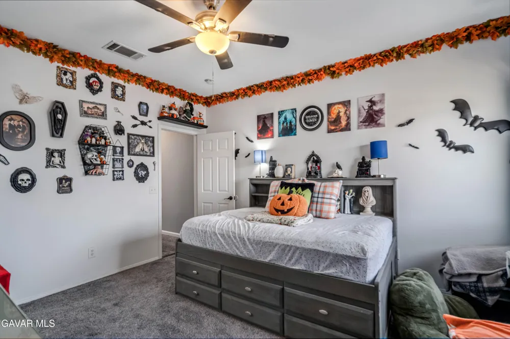 42031 Crestland Drive Lancaster, CA 93536