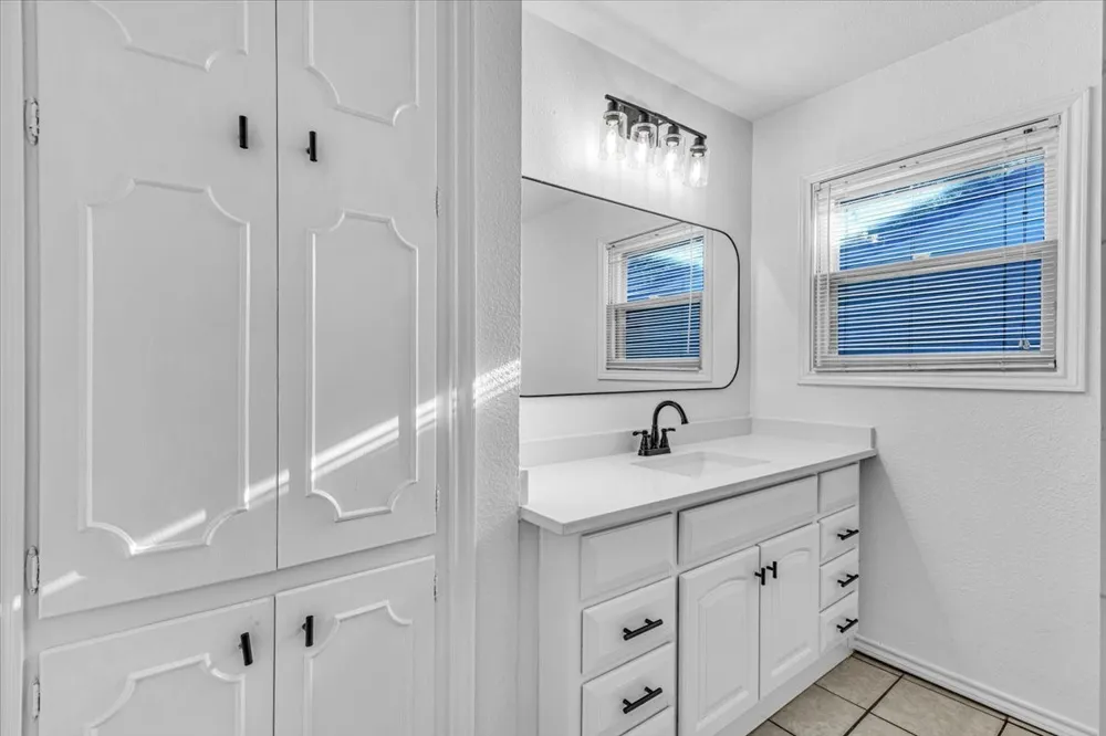 5316 Palmer Drive Haltom City, TX 76117