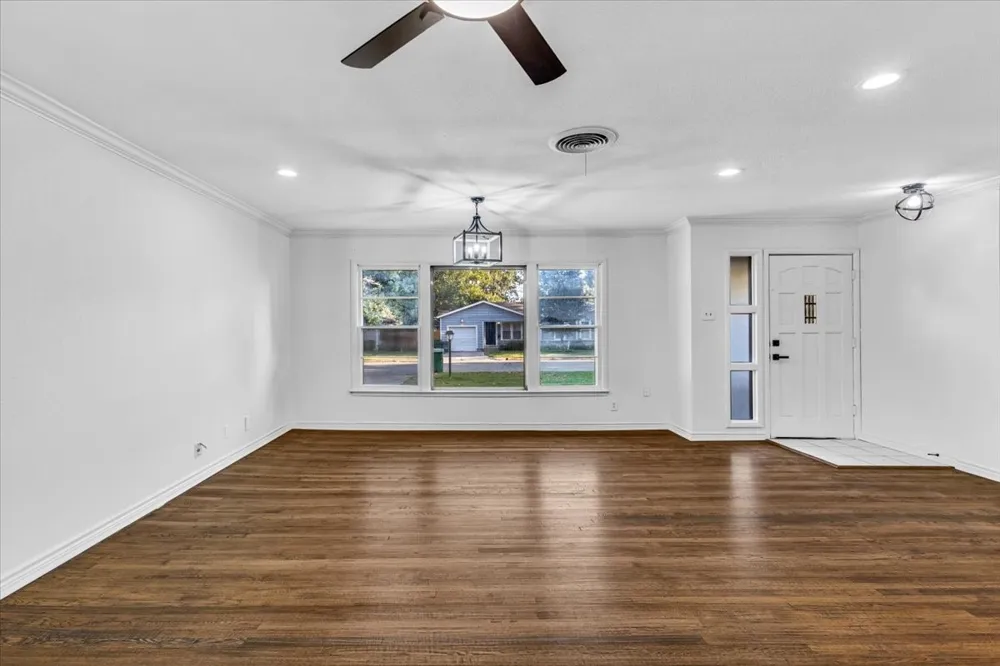 5316 Palmer Drive Haltom City, TX 76117