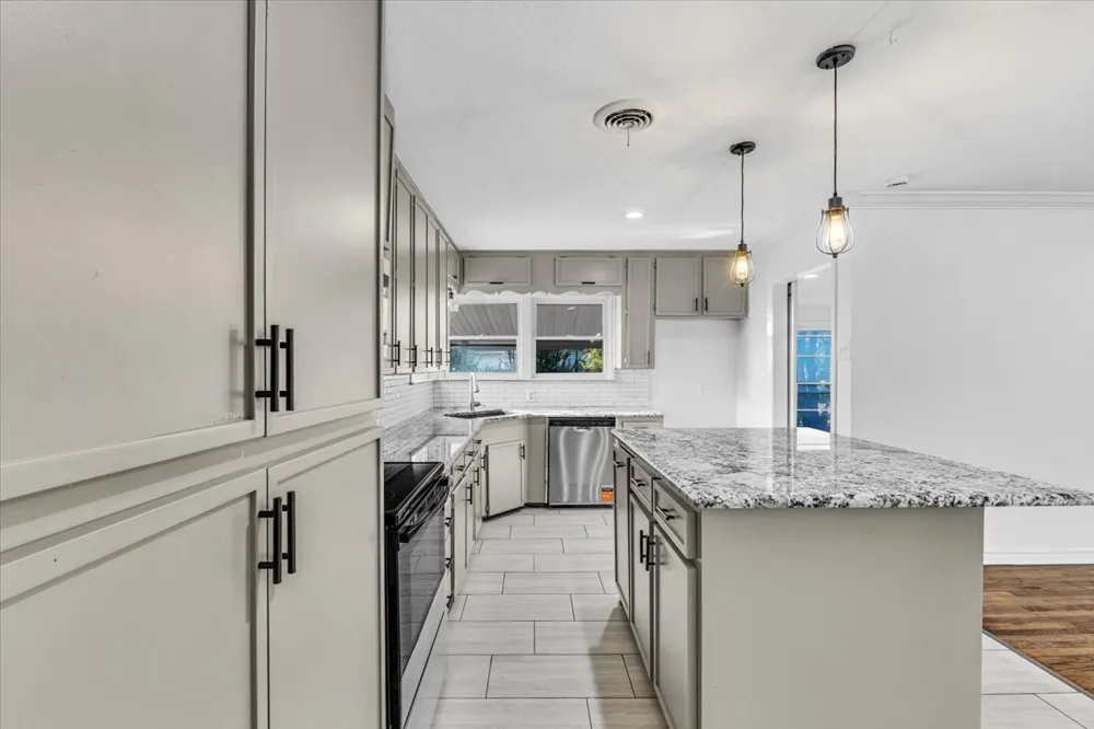 5316 Palmer Drive Haltom City, TX 76117