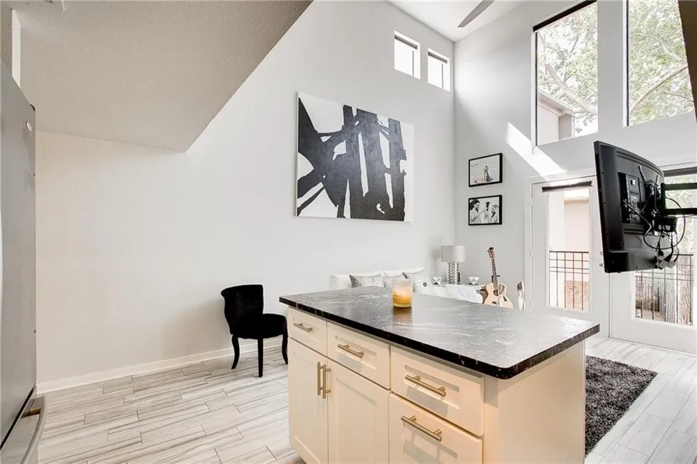 5111 Manett Street #203 Dallas, TX 75206