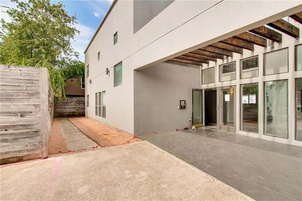 5111 Manett Street #203 Dallas, TX 75206