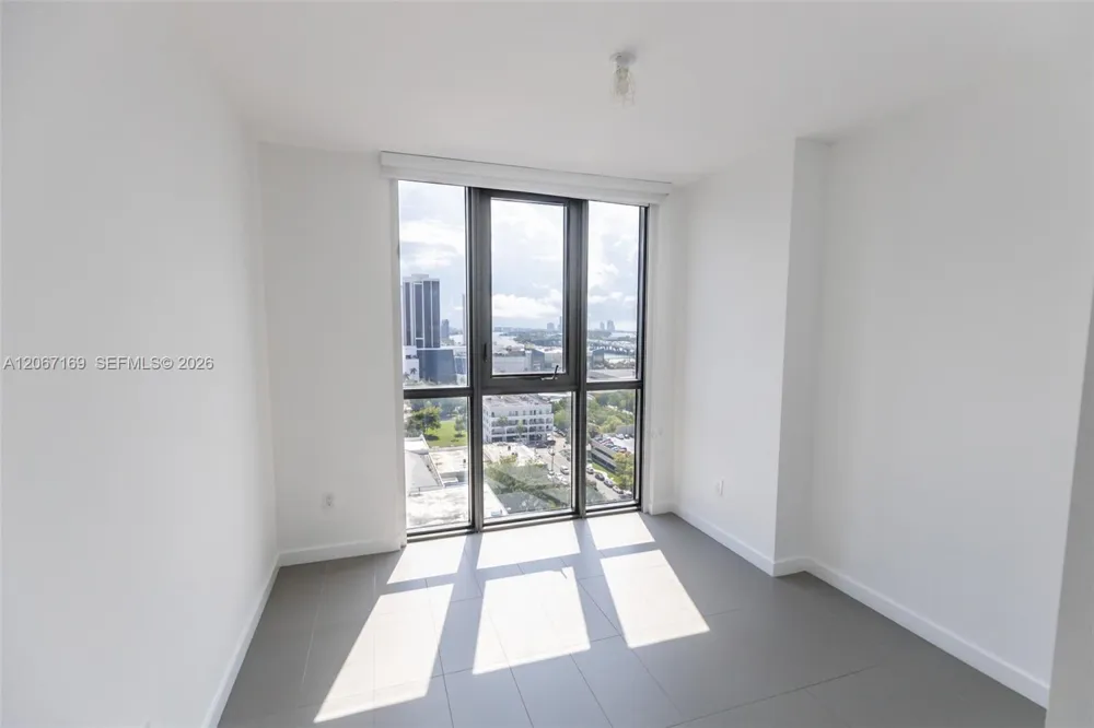 1600 NE 1st Ave #1420 Miami, FL 33132