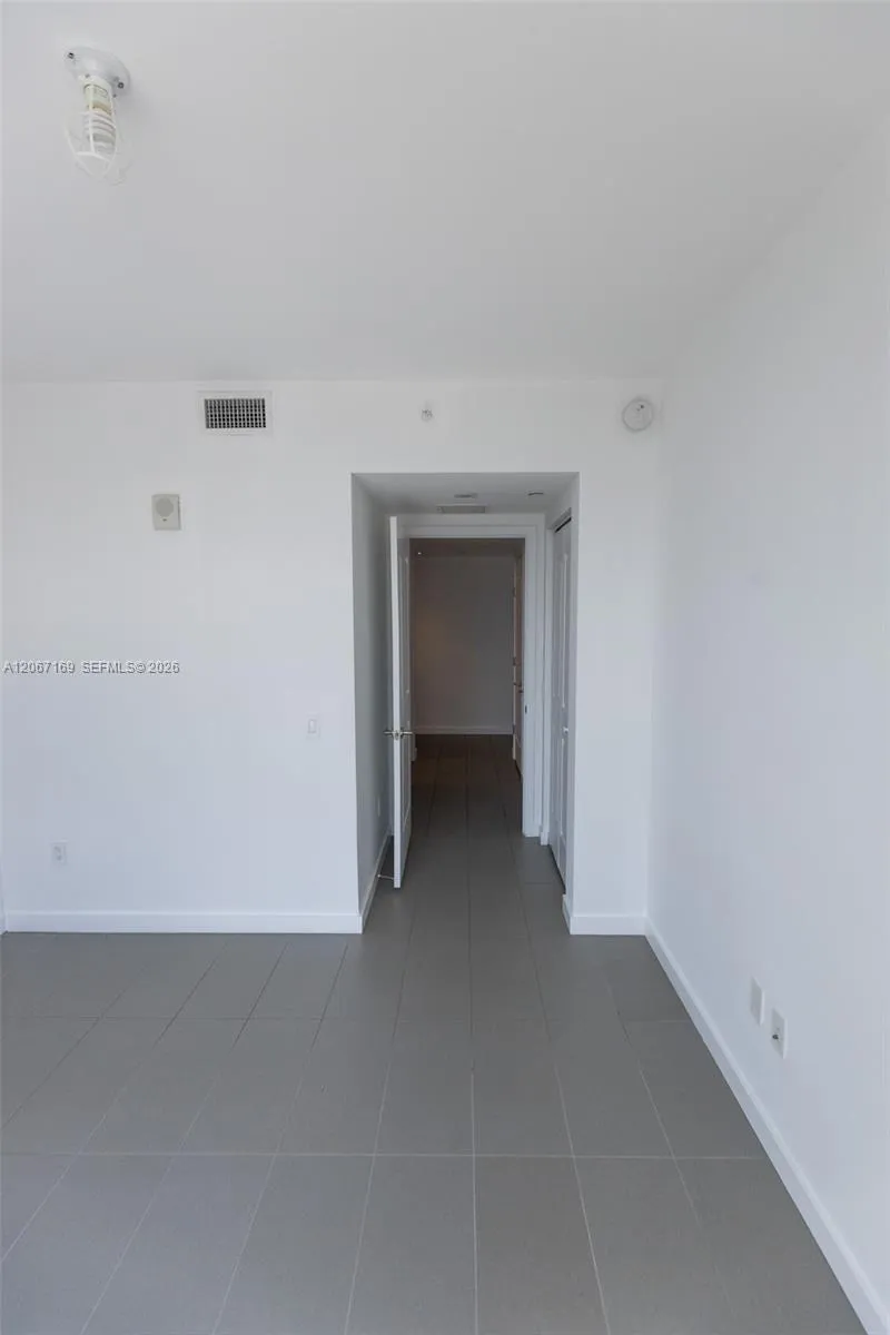 1600 NE 1st Ave #1420 Miami, FL 33132