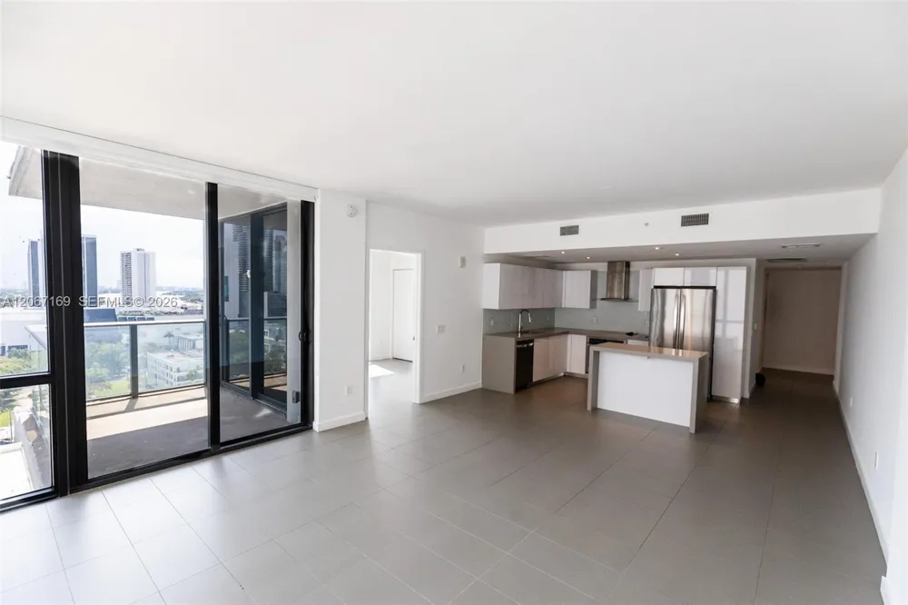 1600 NE 1st Ave #1420 Miami, FL 33132
