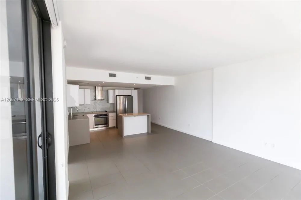 1600 NE 1st Ave #1420 Miami, FL 33132