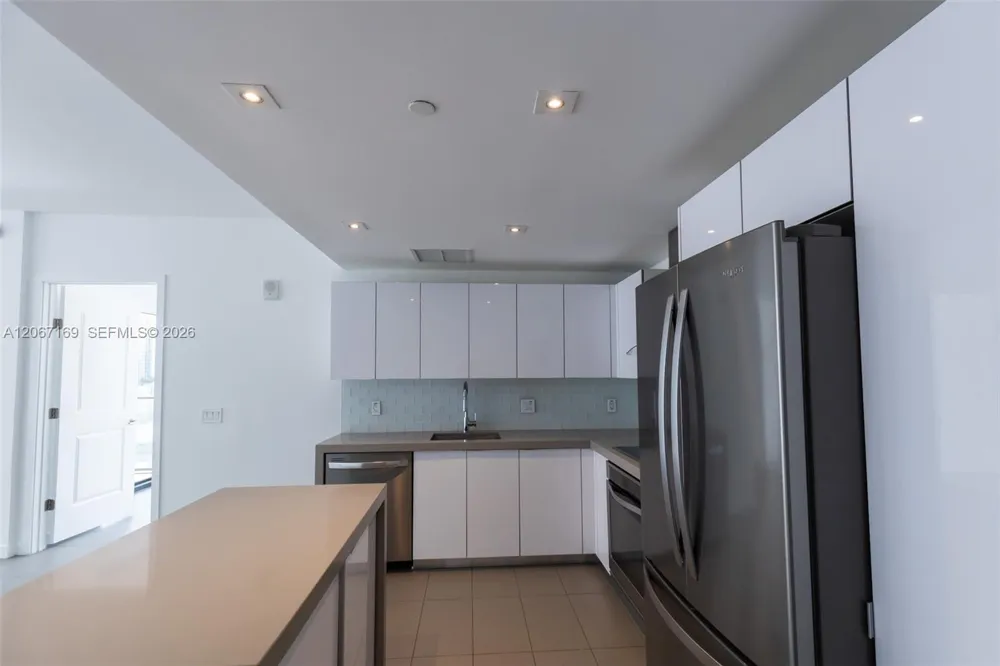 1600 NE 1st Ave #1420 Miami, FL 33132