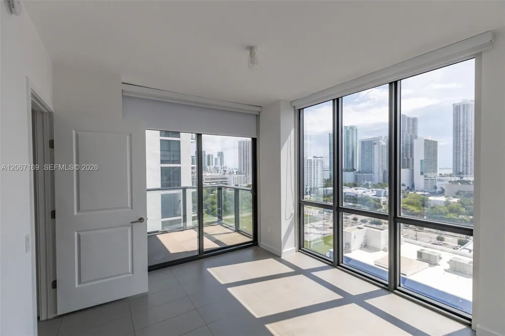 1600 NE 1st Ave #1420 Miami, FL 33132
