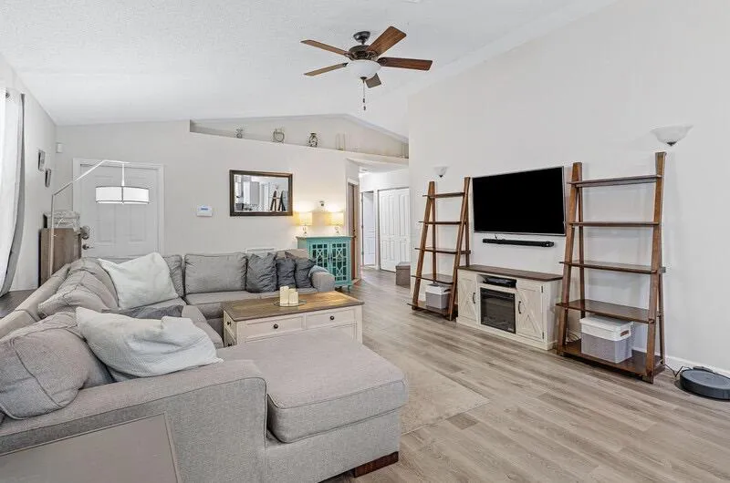 110 SUNSET BOULEVARD Boynton Beach, FL 33426