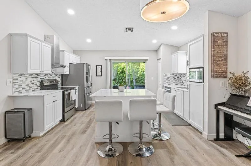 110 SUNSET BOULEVARD Boynton Beach, FL 33426