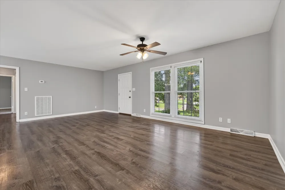 1866 Harriet Drive Clarksville, TN 37040