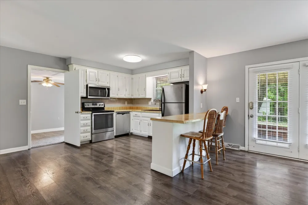 1866 Harriet Drive Clarksville, TN 37040