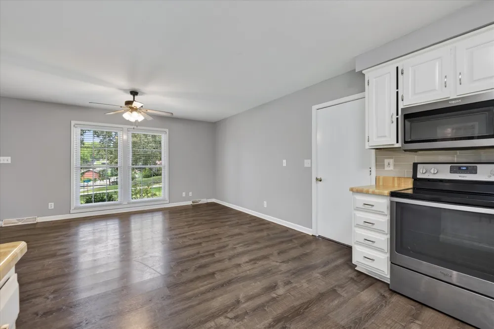 1866 Harriet Drive Clarksville, TN 37040