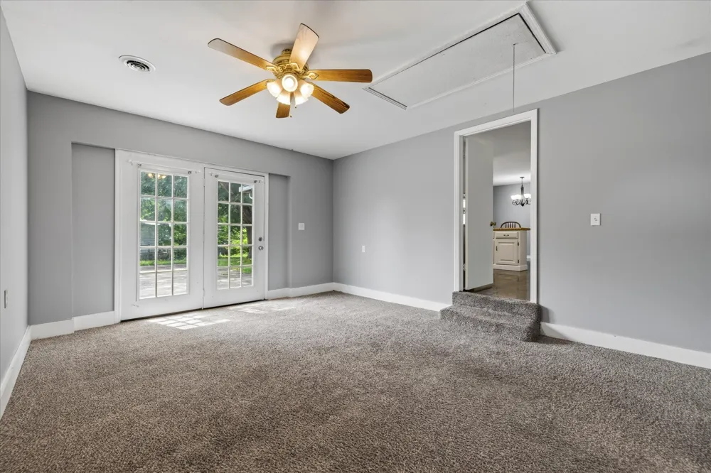 1866 Harriet Drive Clarksville, TN 37040