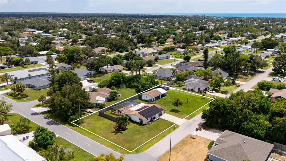 751 NANTUCKET ROAD Venice, FL 34293