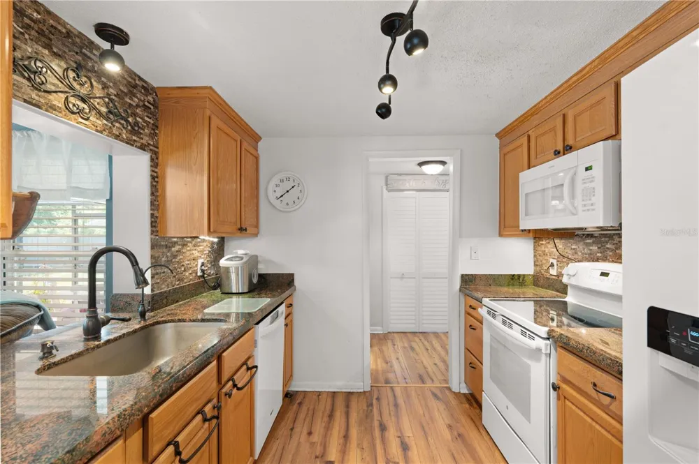 751 NANTUCKET ROAD Venice, FL 34293