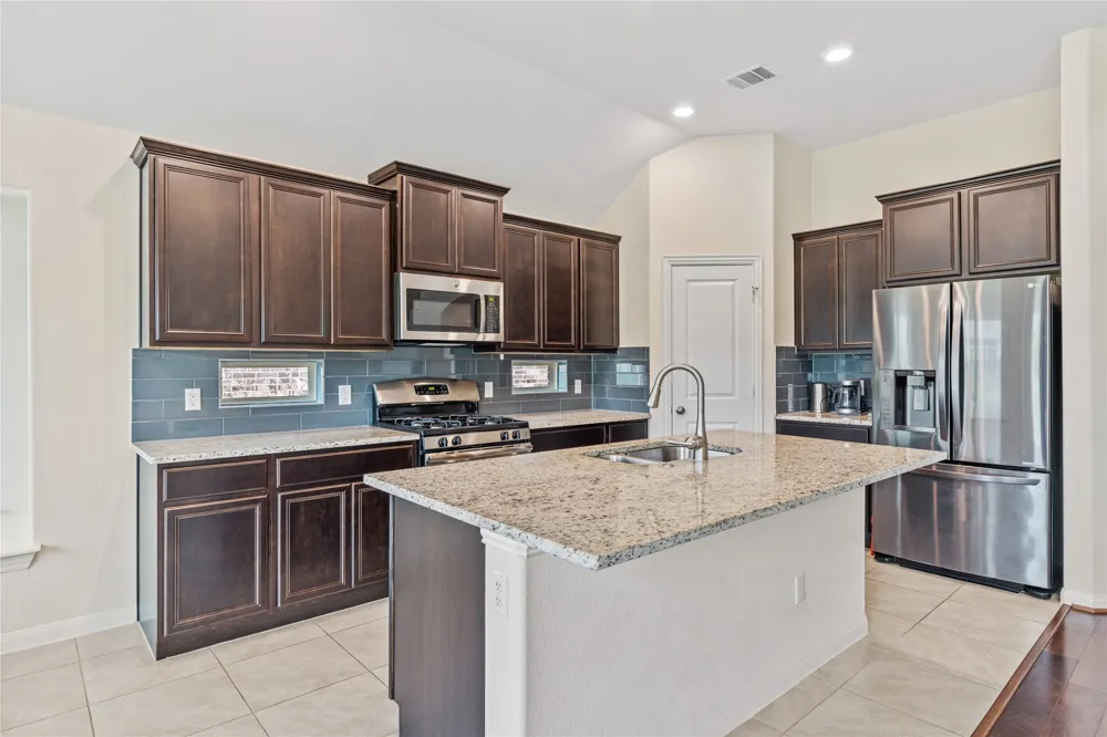 5012 Yucca Bloom Drive Georgetown, TX 78626