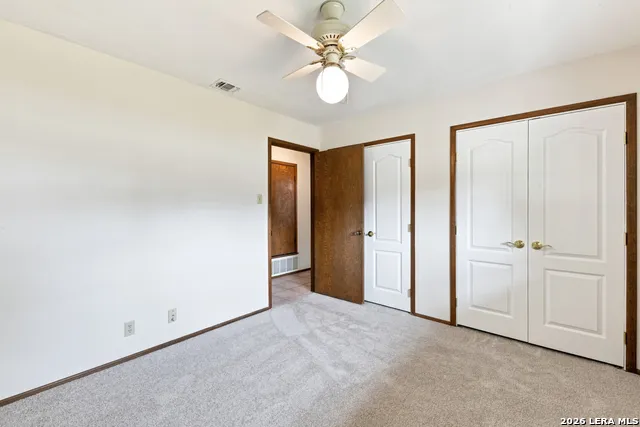 426 Yosemite Dr Hollywood Park, TX 78232