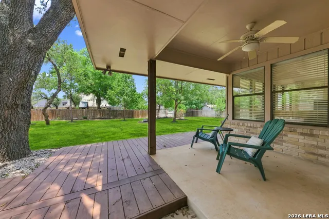 426 Yosemite Dr Hollywood Park, TX 78232