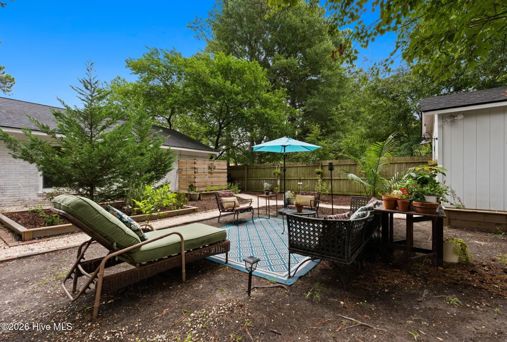 1036 Fayetteville Avenue Calabash, NC 28467