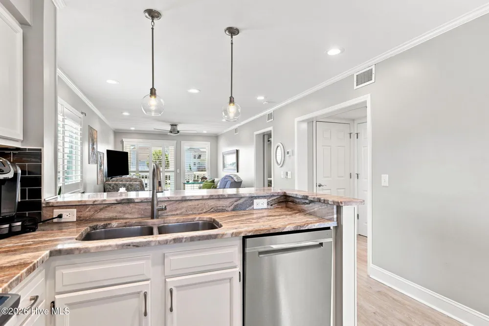 650 Cedar Point Boulevard #C11 Cedar Point, NC 28584