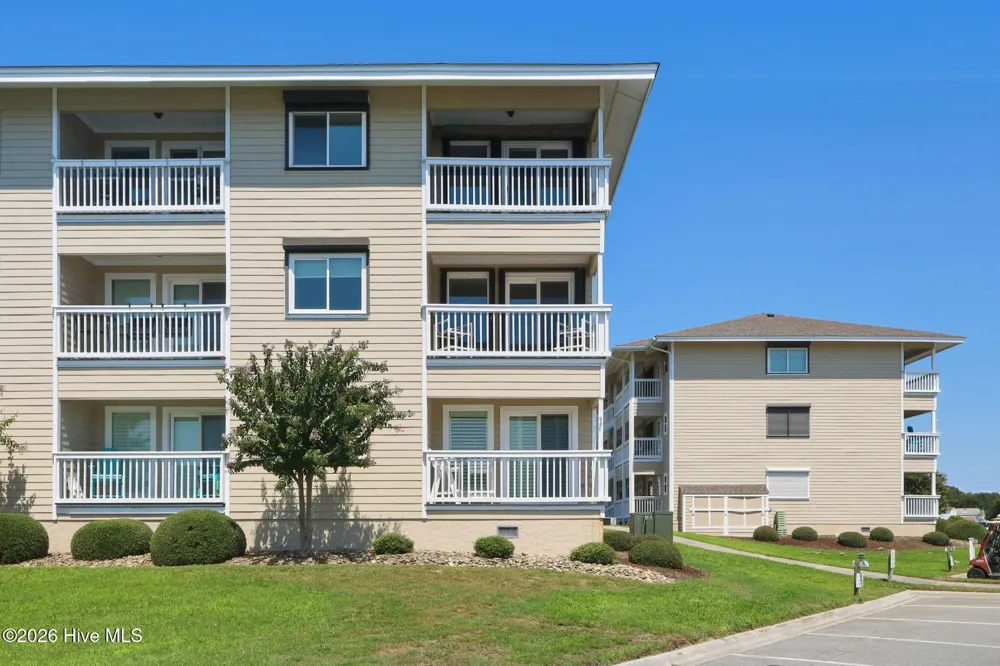 650 Cedar Point Boulevard #C11 Cedar Point, NC 28584
