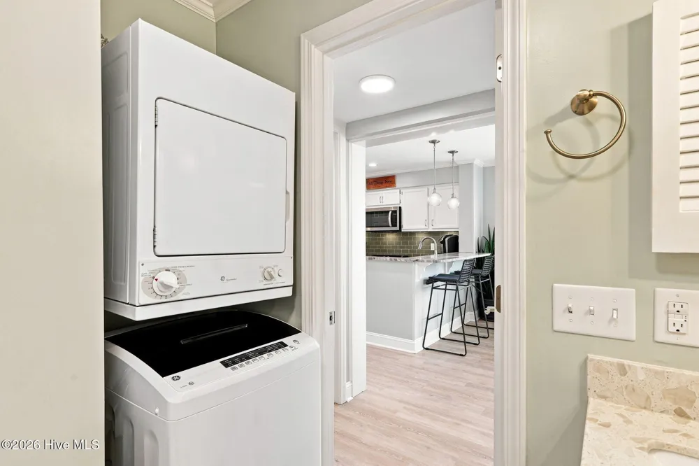 650 Cedar Point Boulevard #C11 Cedar Point, NC 28584